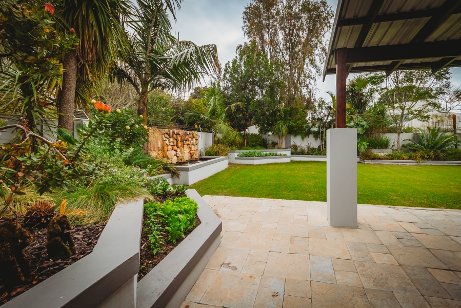 4 Bedroom Property for Sale in Heatherlands Western Cape